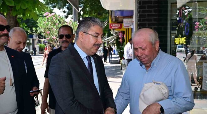Vali Yılmaz ile vatandaşın duygulandıran buluşması