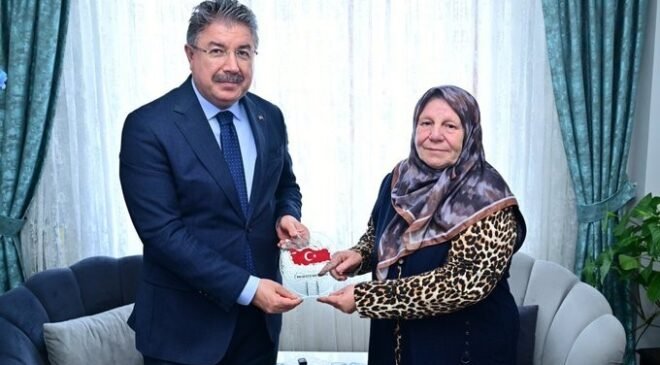Vali Yılmaz, Merhum Kıbrıs Gazisi Tınmaz’ın ailesine taziye ziyaretinde bulundu