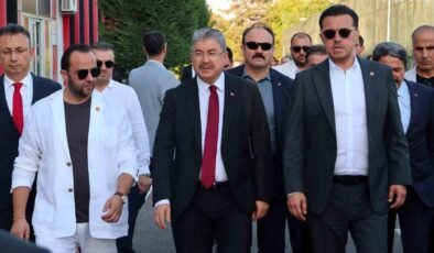 Vali Yılmaz ve Milletvekili Hatipoğlu, Eskişehirspor’u ziyaret etti