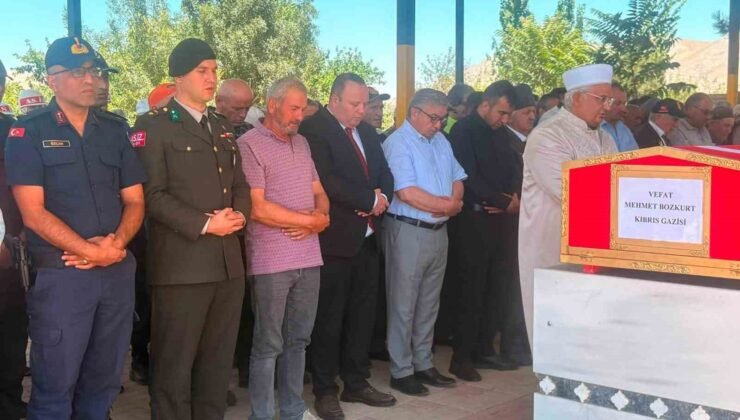 Vefat eden Kıbrıs gazisi toprağa verildi