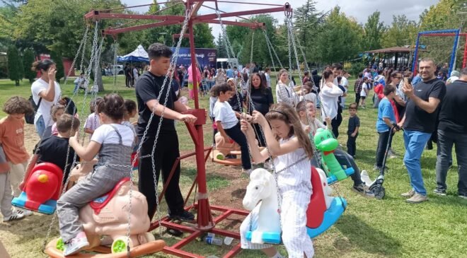 AK Parti Aile Pikniği’nde 25 bin yemek fişi 1 saatte tükendi