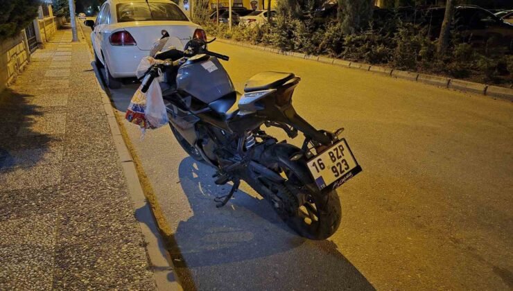 Alkollü sürücünün kullandığı motosiklet kaza yaptı: 2 yaralı