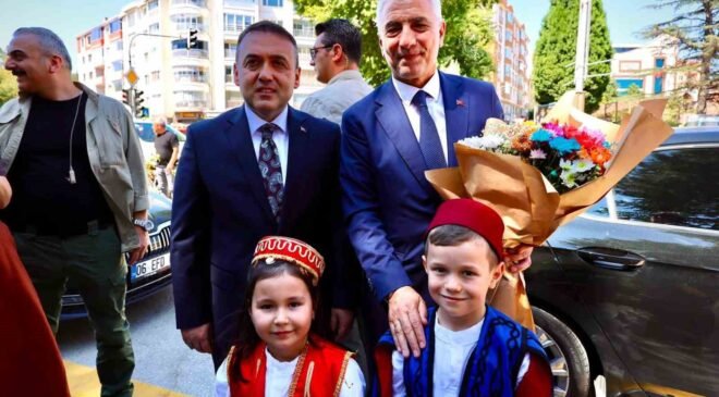 Bakan Bolat, Bozüyük Kaymakamlığını ziyaret etti
