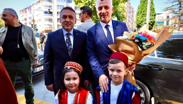 Bakan Bolat, Bozüyük Kaymakamlığını ziyaret etti