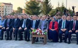 Bakan Kacır: “Herkes kendine yakışanı yapar. Birilerinin neler yaptıklarını biliyorsunuz, takip ediyorsunuz”