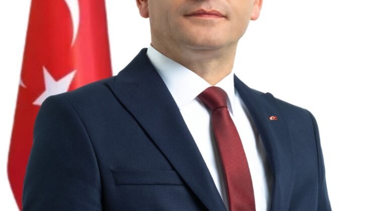 Başkan Habil Dökmeci, “CHP’den ayrılmıyor, Yeni Parti’ye geçmiyorum”