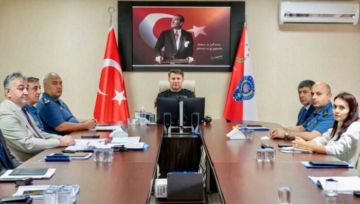 Bilecik emniyetinde aylık değerlendirme toplantısı
