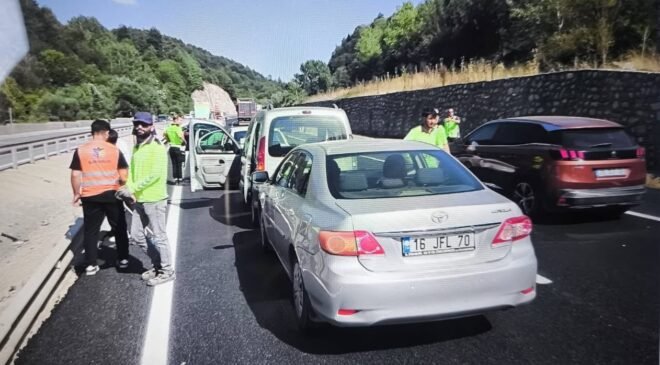 Bilecik’te 4 araç birbirine girdi: 1 yaralı