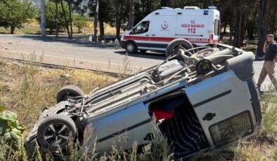 Bilecik’te seyir halinde kontrolden çıkan araç takla atarken, sürüsü yaralandı