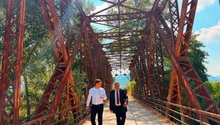 Bilecik’te Tarihi Demirköprü ve 550 rakımlı Meryem Dağı incelendi