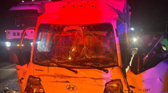 Bilecik’te yolcu otobüsü ile kamyonet çarpıştı: 1 ölü