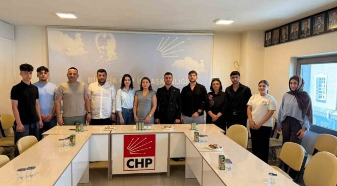 CHP Gençlik Kolları Genel Başkanı Berfin Karan, Bilecik’te gençlerle buluştu