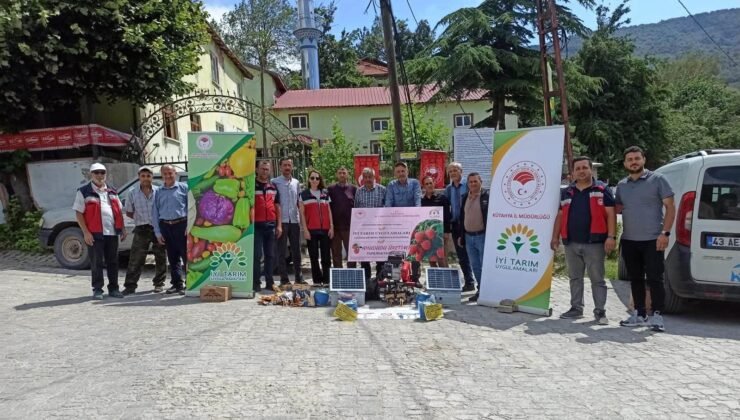Domaniç’te ahududu üreticilerine iyi tarım desteği