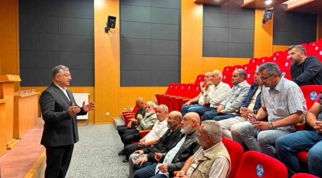 DPÜ Rektörü Kızıltoprak, Kütahyalı esnaflarla bir araya geldi