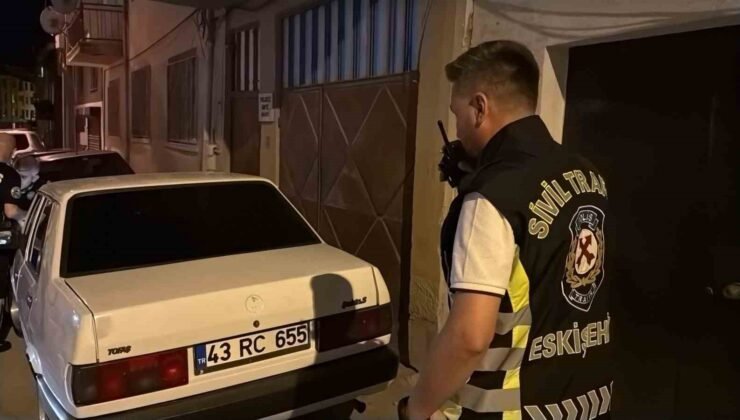 Drift sonrası polisten yaya kaçan ehliyetsiz sürücüye 690 bin TL ceza kesildi