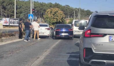 Eskişehir’de 3 aracın karıştığı kazada hasar oluştu