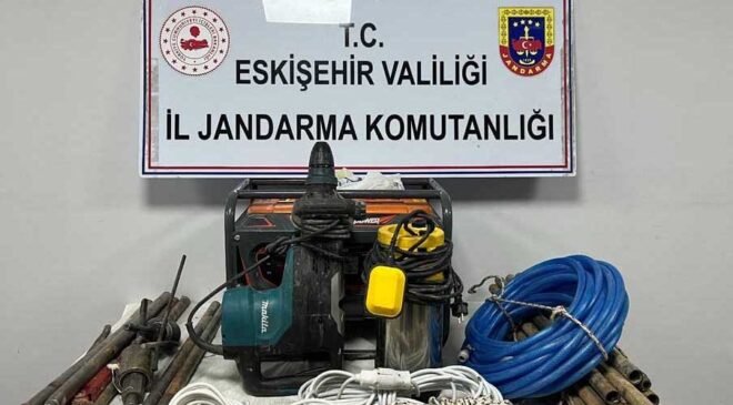 Eskişehir’de kaçak kazı yapan 5 şüpheli suçüstü yakalandı