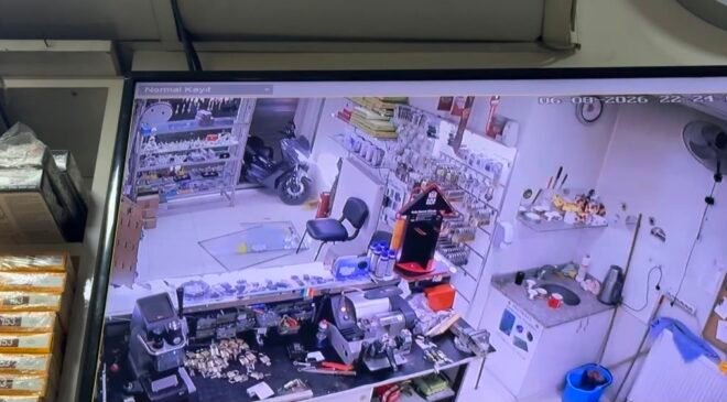 Eskişehir’de kaza sonrası güvenlik kamerası izlenirken bıçaklı kavga: 2 yaralı