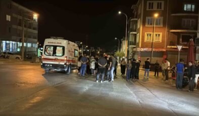 Eskişehir’de motosikletin yayaya çarptığı kazada 2 kişi yaralandı