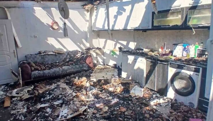 Eskişehir’de müstakil ev çıkan yangında küle döndü