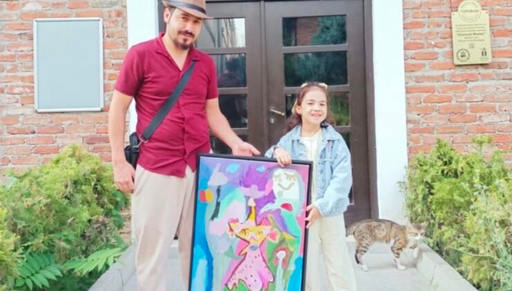 Eskişehir’deki Frig Sergisine 6 yaşındaki minik ressam damga vurdu
