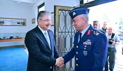 Hava Korgeneral Erdoğan Gür’den Vali Dr. Erdinç Yılmaz’a ziyaret