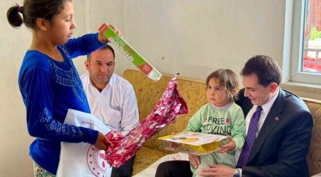 Hisarcık Kaymakamı Atam’dan Kurtdere Köyünde aile ziyareti