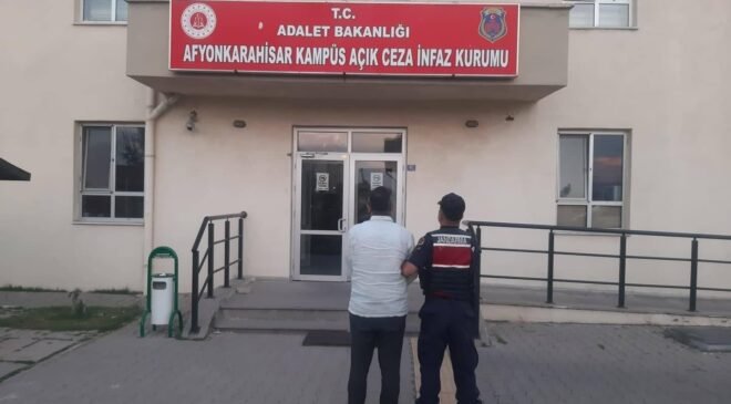 Jandarma çeşitli suçlardan aranan 28 kişiyi yakaladı