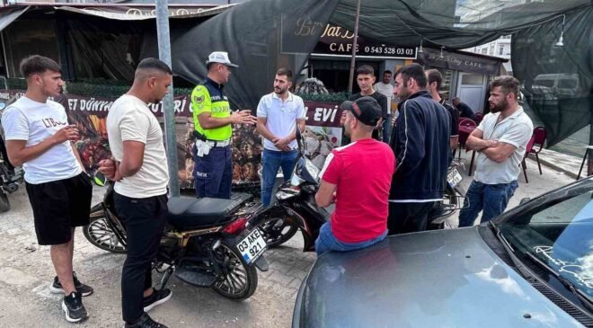 Jandarmadan 6 ilçede bin 719 vatandaşa trafik güvenliği bilgilendirmesi