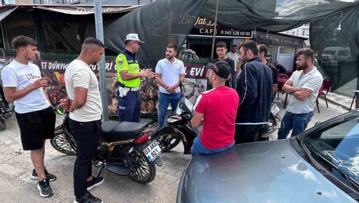 Jandarmadan 6 ilçede bin 719 vatandaşa trafik güvenliği bilgilendirmesi