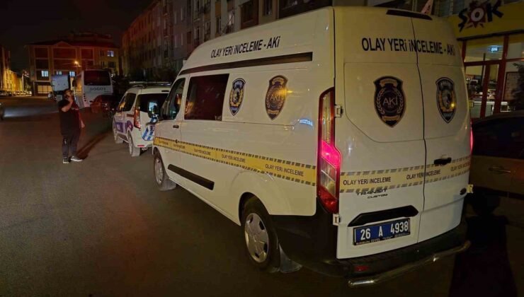 Kalp krizi geçiren şahıs ambulansta hayatını kaybetti