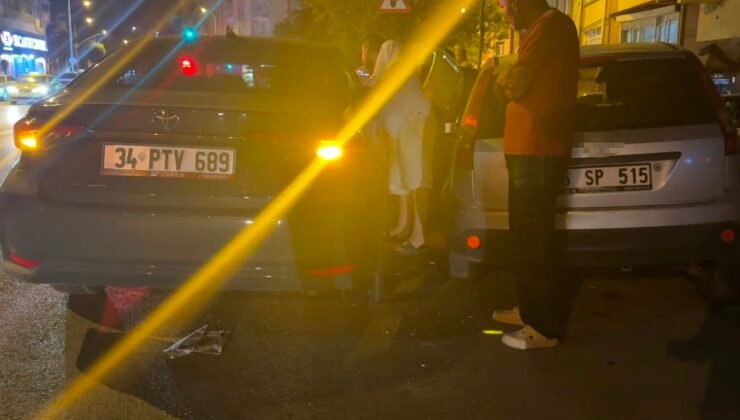 Kontrolden çıkan otomobil park halindeki araçlara çarptı: 3 araçta hasar oluştu
