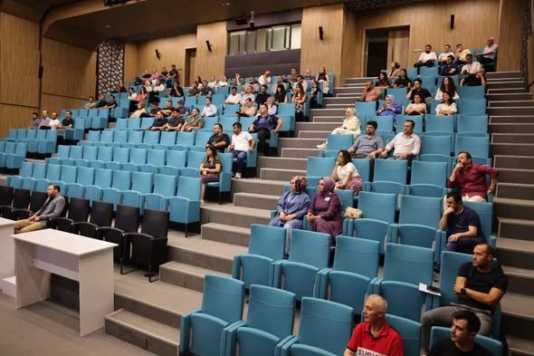 Kütahya Belediyesi personeline yapay zeka eğitimi