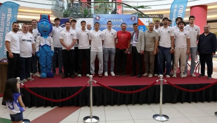 Kütahya Belediyespor Basketbol Takımı yeni sezon öncesi görücüye çıktı
