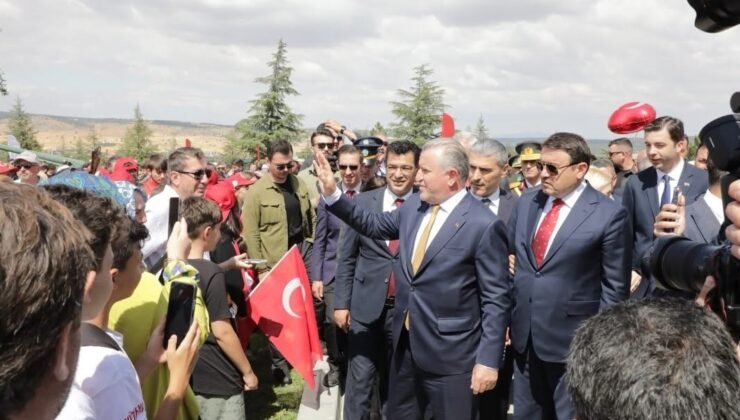 Kütahya, Büyük Zafer’in 104. yılını gurur ve coşkuyla kutladı
