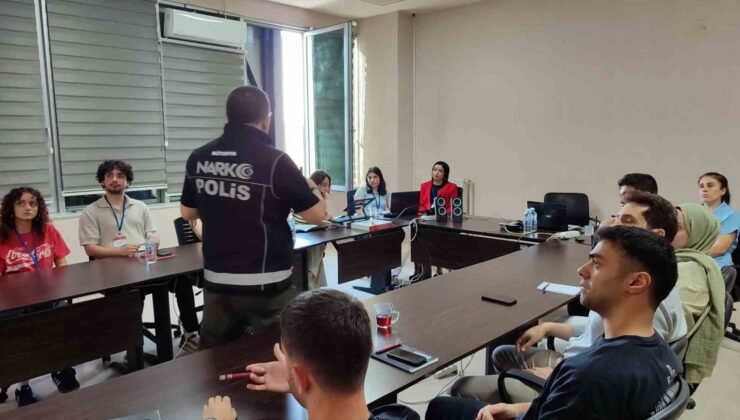 Kütahya Emniyeti’nden uyuşturucuyla mücadelede farkındalık eğitimleri