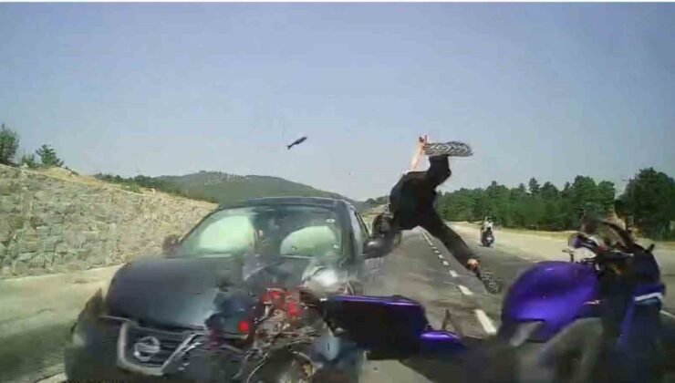 Kütahya’da 3 araçlı zincirleme kaza: 4 yaralı