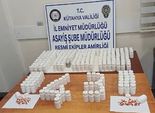 Kütahya’da araçtan 14 bin 622 uyuşturucu hap çıktı: 4 tutuklama
