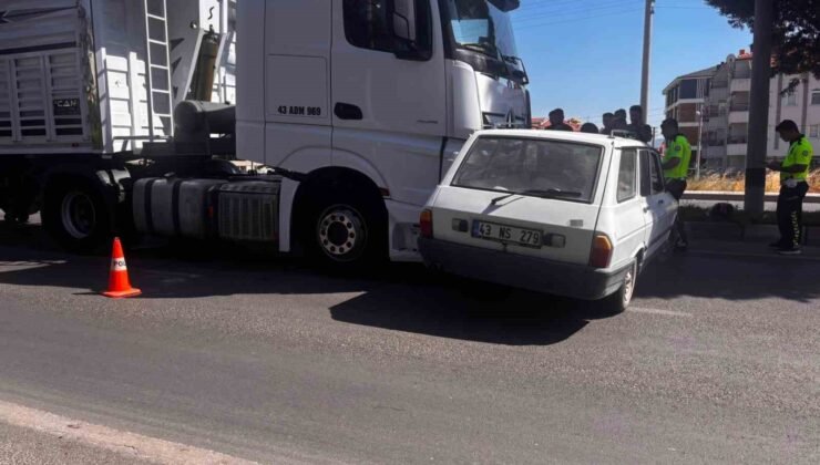 Kütahya’da çekici ile otomobil çarpıştı: 2 yaralı