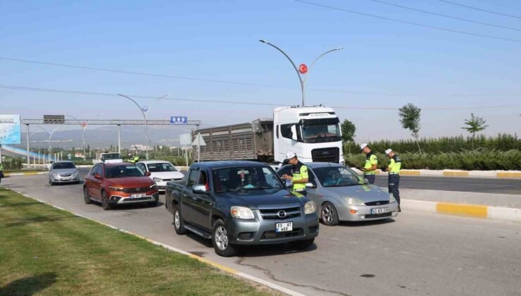 Kütahya’da emniyet kemeri ve çocuk bağlama sistemi denetimi