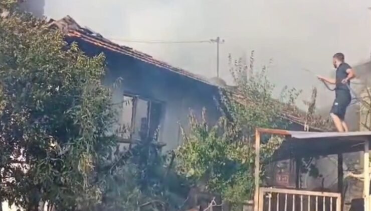 Kütahya’da ev yangını: Tek katlı ev küle döndü