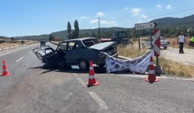 Kütahya’da otomobiller çarpıştı: 1 ölü, 4 yaralı
