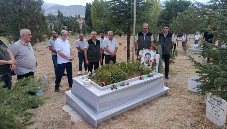 Kütahya’da Şehit Orman İşletme Şefi Murat Yıldırım, vefatının yıl dönümünde dualarla anıldı