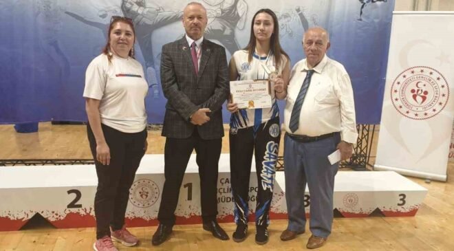 Kütahya’nın gururu Elif Kaya, Milli Takım yolunda