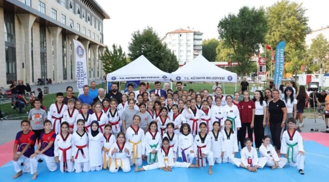 Minik Tekvandocular Kütahya’da dostluk için mücadele etti
