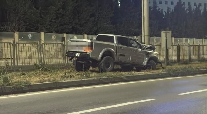 Ön tekerleği arızalandığı iddia edilen arazi aracı PTS direğine çarptı: 1 yaralı