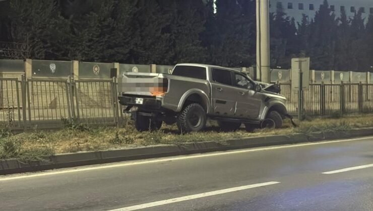 Ön tekerleği arızalandığı iddia edilen arazi aracı PTS direğine çarptı: 1 yaralı