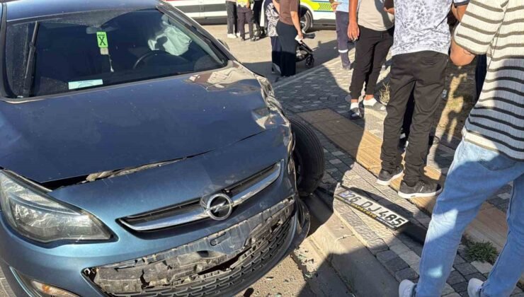Otomobil ile minibüs çarpıştı: 8 yaralı