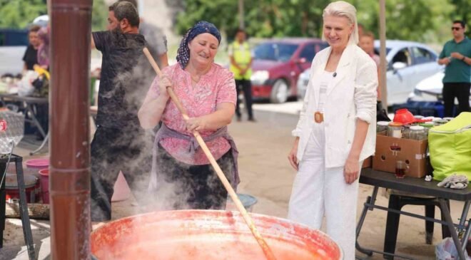 Salça kazanları kaynamaya başladı