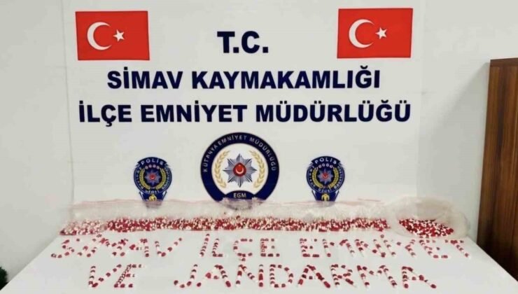 Simav’da 3 bin 716 adet sentetik hap ele geçirildi